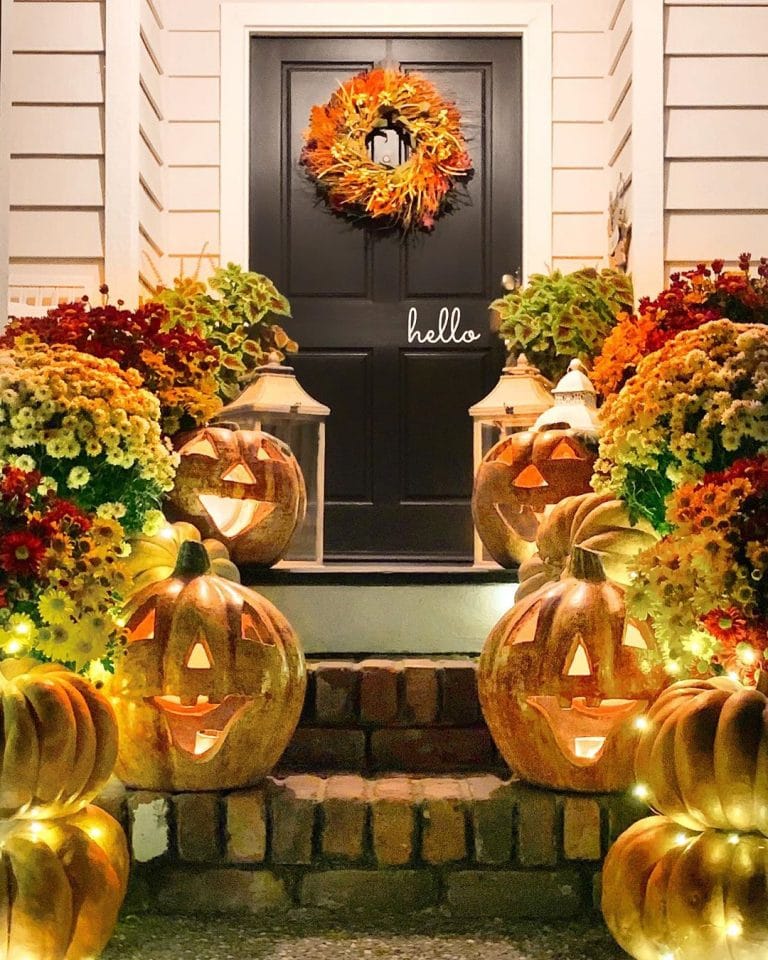 18 Halloween Decor Ideas for a Fang-Tastic Celebration