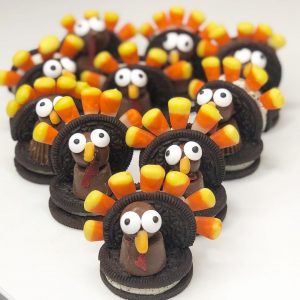 15 Easy and Creative Thanksgiving Crafts For Kids