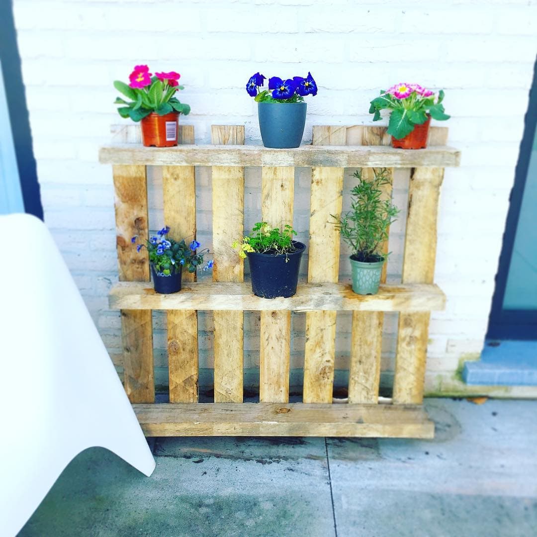 30 Beautiful And Stylish Pallet Planter Ideas For Outdoors