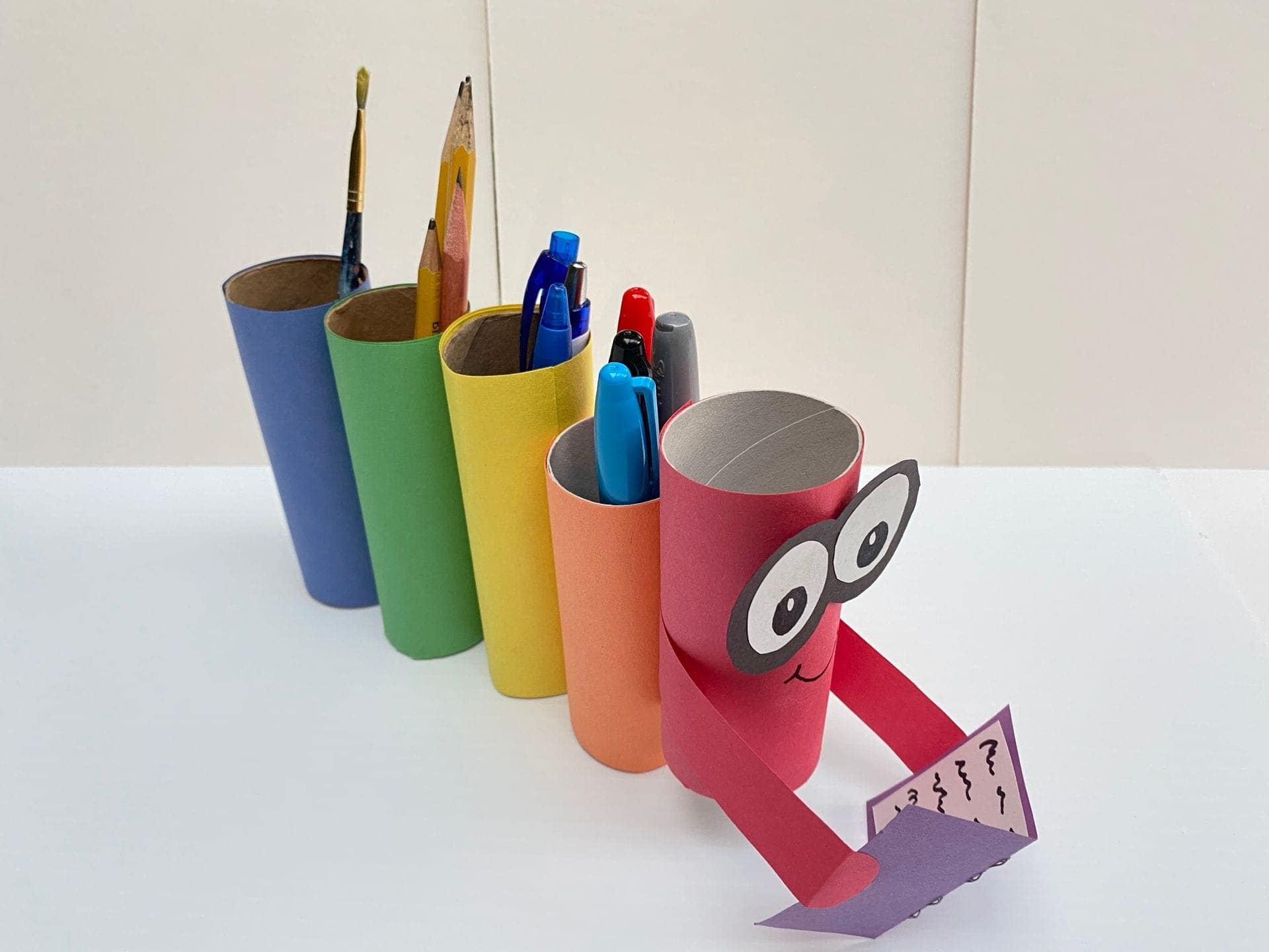 24 Diy Pencil Holder And Stands For An Organised Desk