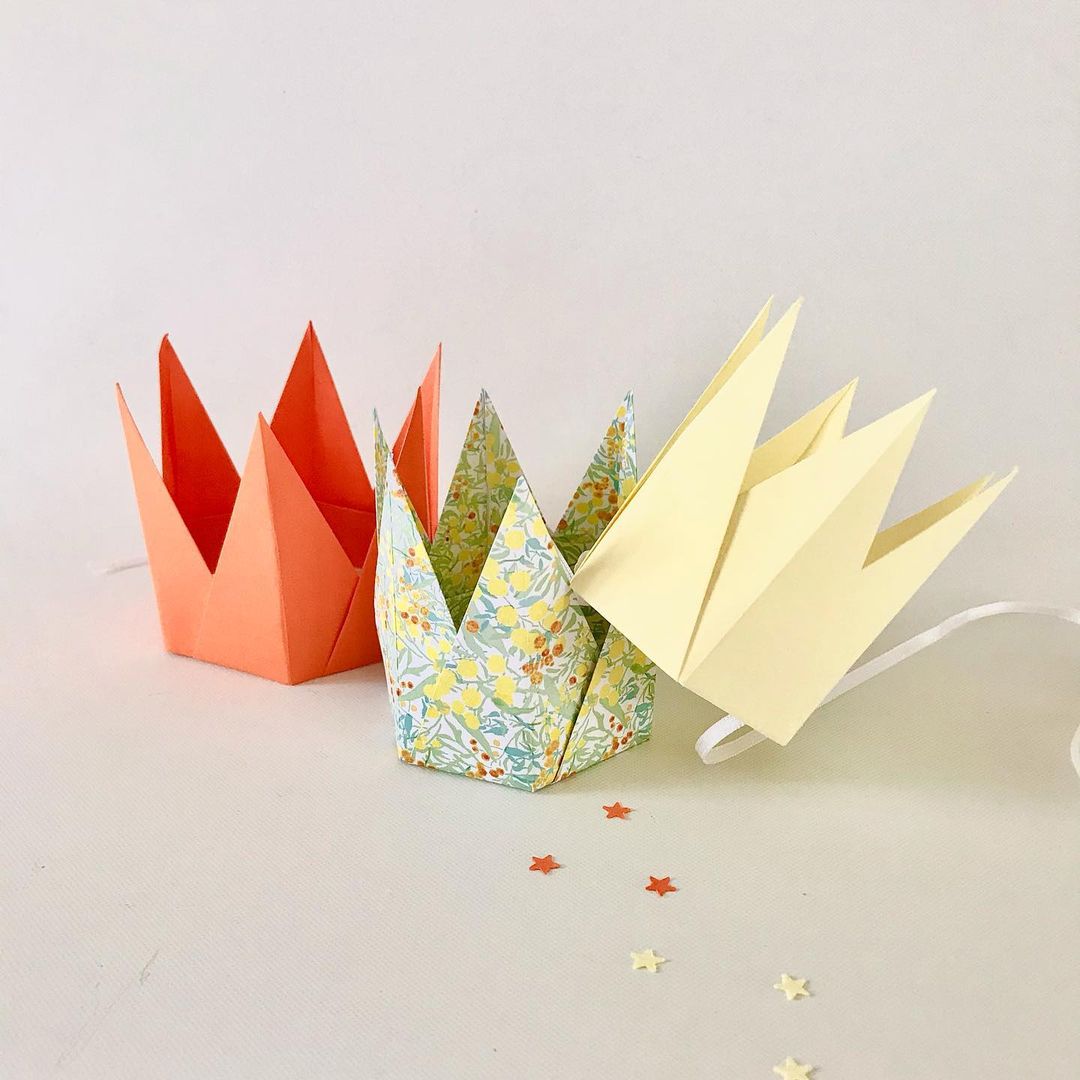 How To Make A Paper Crown - 20 Easy DIYs