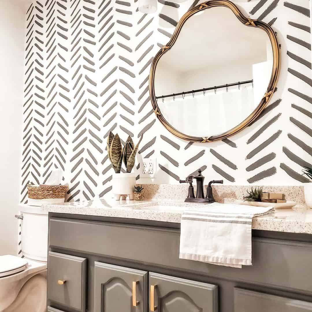 Free Hand Wall Art For Vanity With Storage