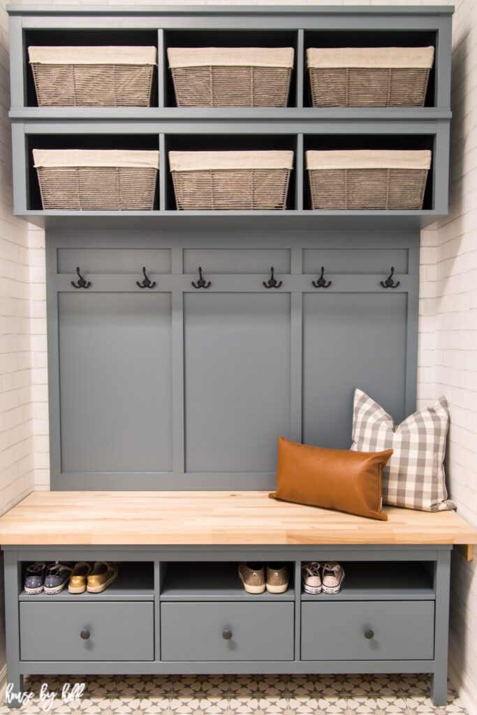 32 Cool Mudroom Bench Ideas To Help You Stay Organized