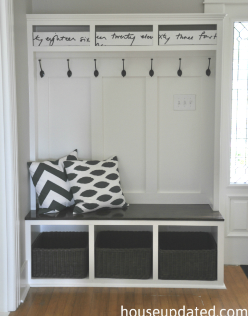 32 Cool Mudroom Bench Ideas To Help You Stay Organized