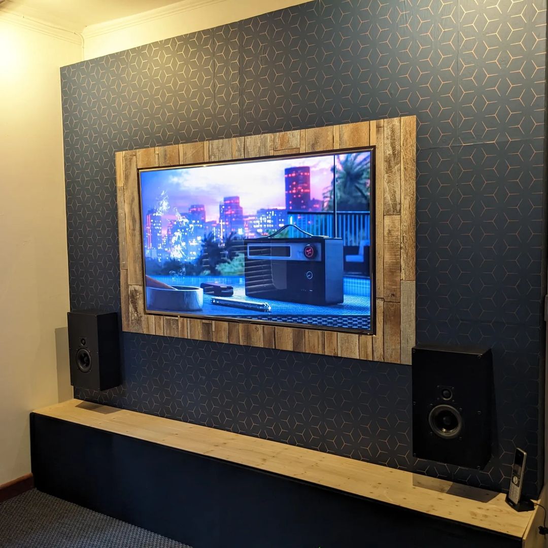 Built-In TV Cabinet With Plywood