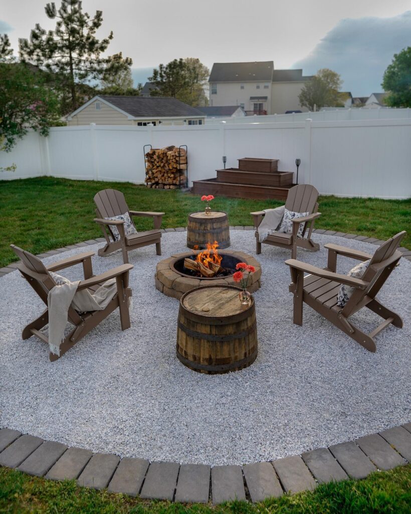 35 Brilliant Backyard Fire Pit Ideas For Perfect Summers