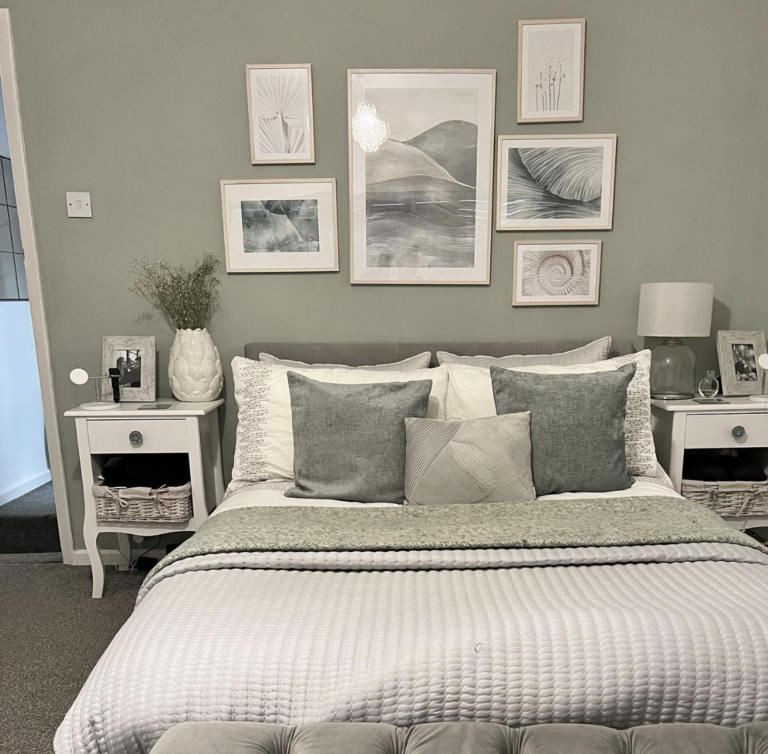 30 Sage Green Bedroom Accent Wall Ideas
