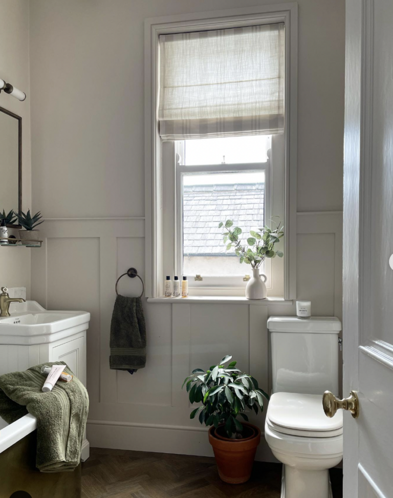30 Board and Batten Bathroom Designs to Elevate Your Space