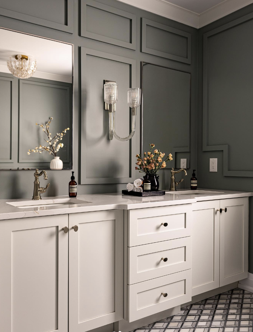 30 Board and Batten Bathroom Designs to Elevate Your Space