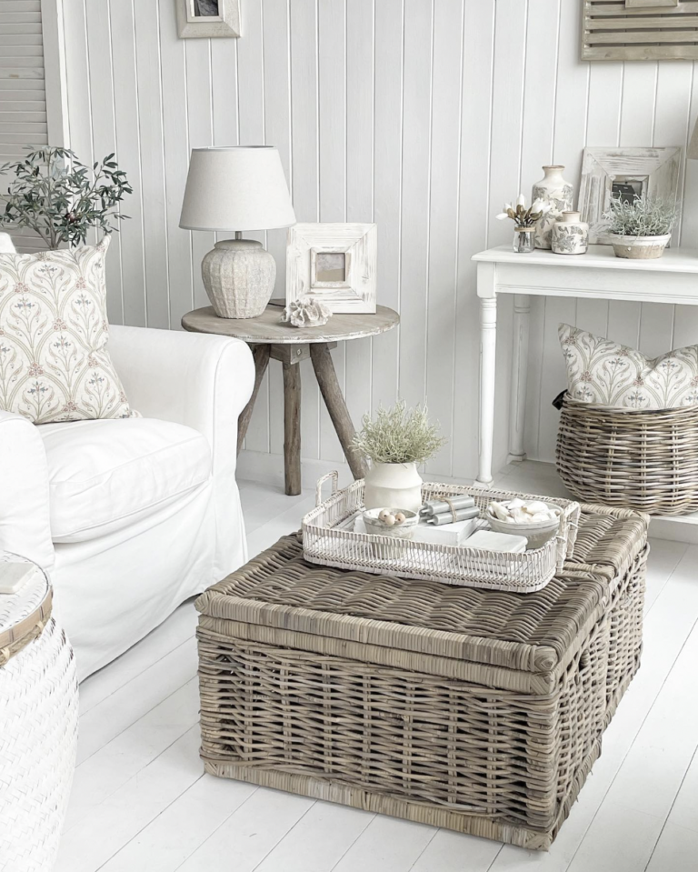 40 End Table Decor Ideas You Will Love