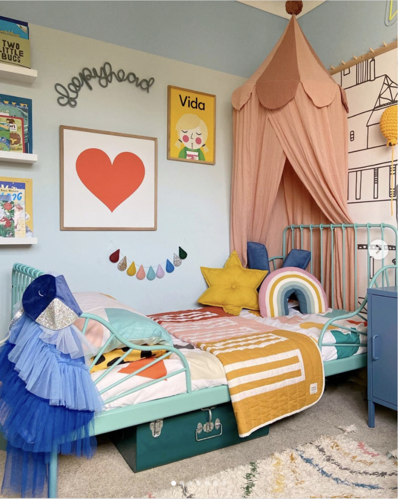 Colorful Toddlers Bedroom