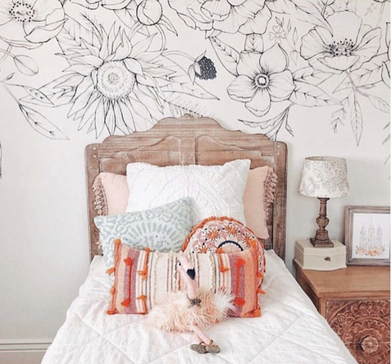 30 Beautiful White Accent Wall Ideas To Help Brighten The Space