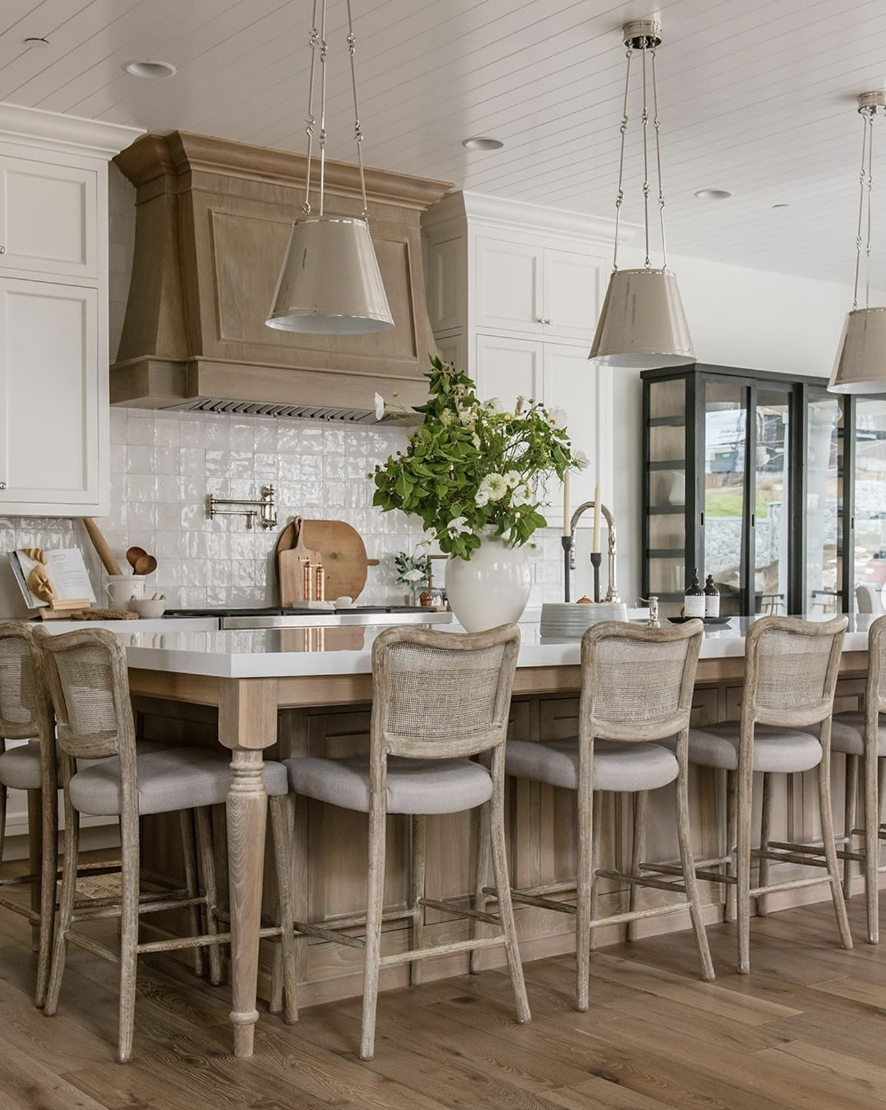 35 Gorgeous White Kitchen With Wood Island Ideas You'll Love