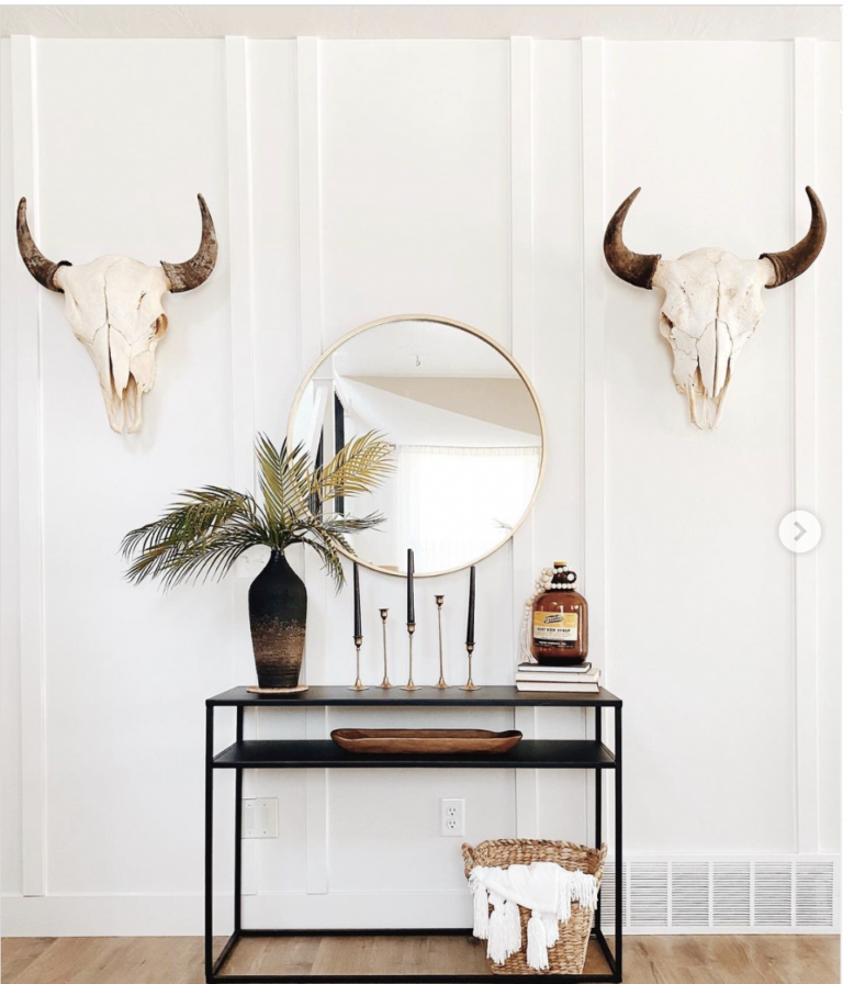 30 Beautiful White Accent Wall Ideas To Help Brighten The Space