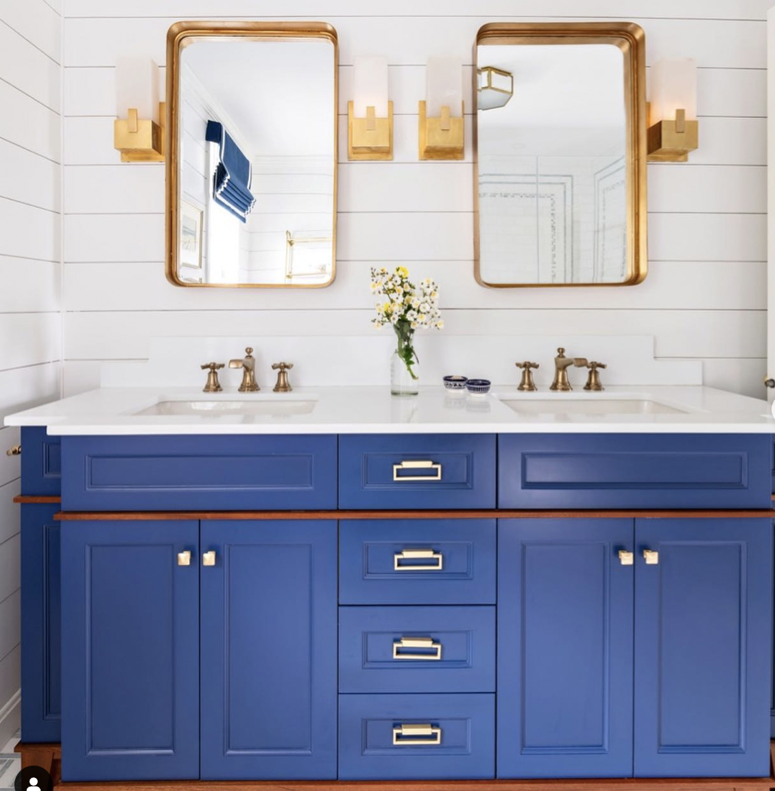 30 Navy Blue Vanity Bathroom Ideas You Will Love