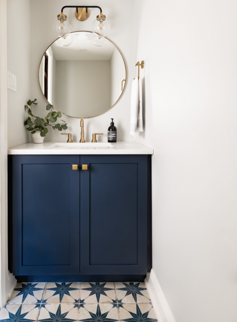 30 Navy Blue Vanity Bathroom Ideas You Will Love