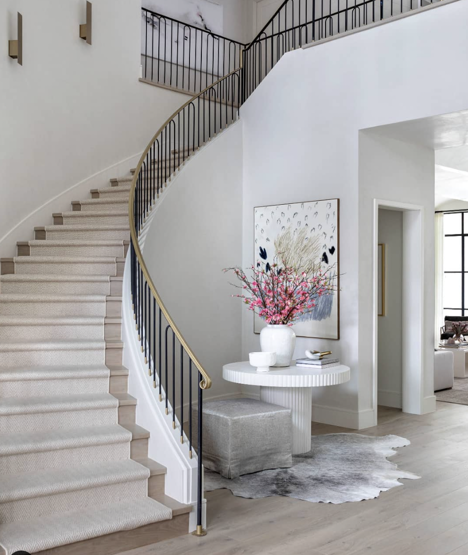 20 Beautiful Curved Staircase Ideas For Your Home