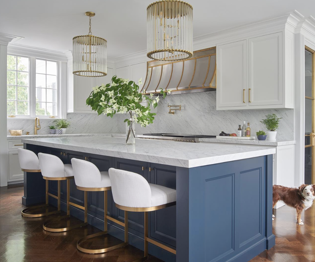 35 Beautiful White Kitchen With Blue Island Ideas You Will Love