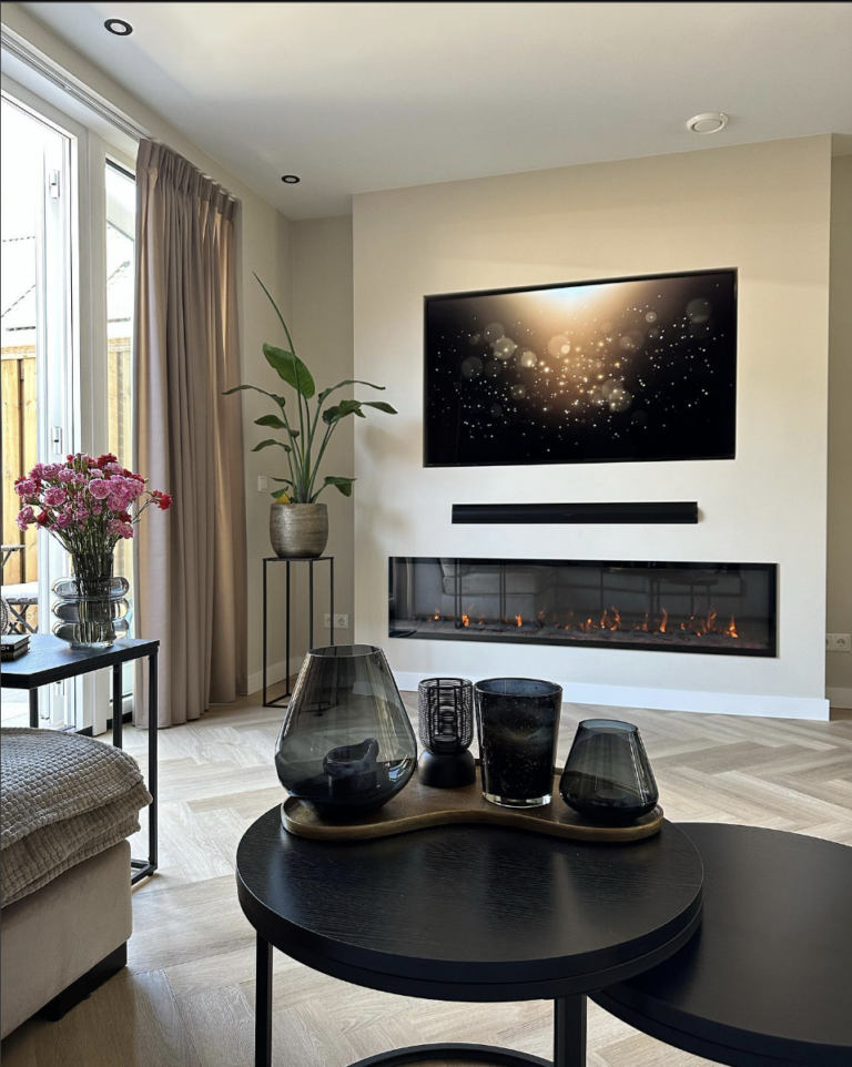 25 Practical Yet Beautiful Electric Fireplace With TV Above Ideas