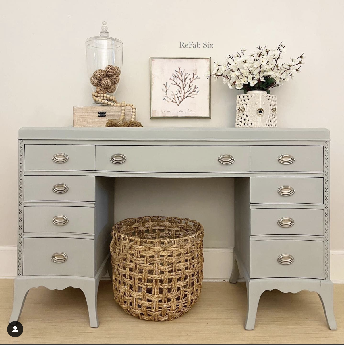 35 Beautiful Dresser Decor Ideas You Should Try