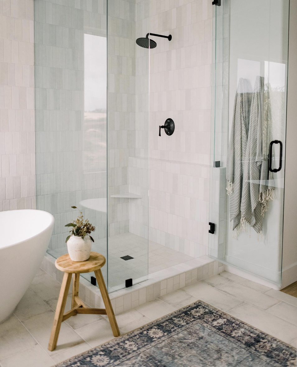 35 Beautiful Shower Curb Ideas For A Functional Bathroom