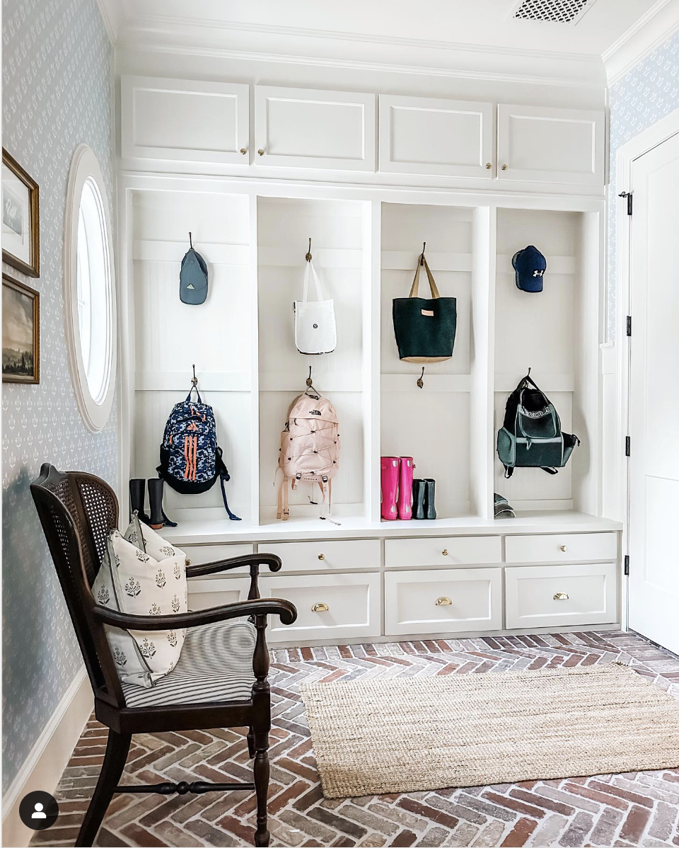 30 Mudroom Bench With Storage ideas For A Clutter-Free Room