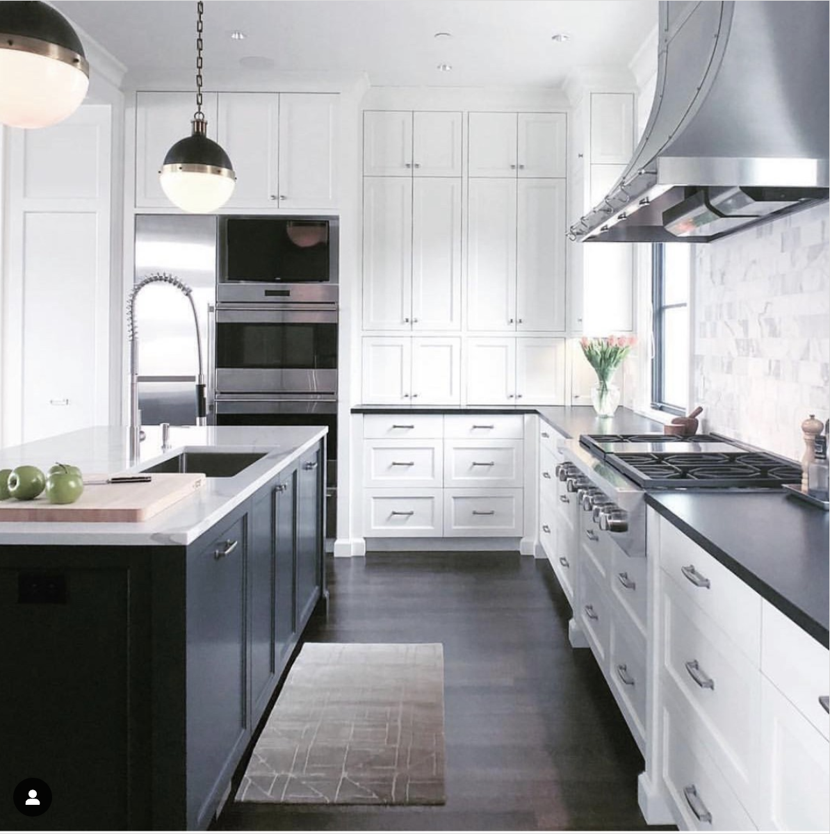 30 Modern White Kitchen With Black Island Ideas