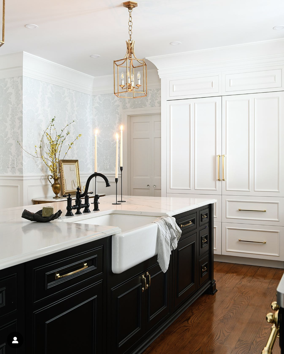 30 Modern White Kitchen With Black Island Ideas