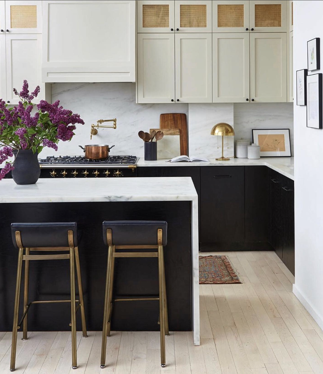 30 Amazing Waterfall Kitchen Island Countertops You Should Try