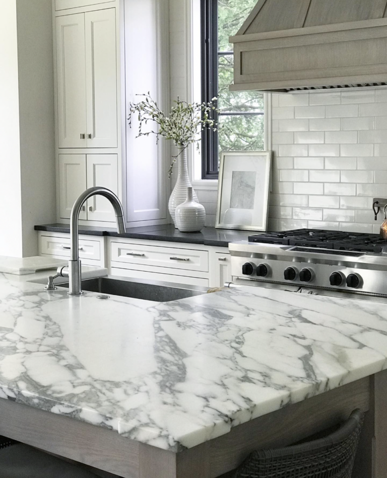 25 Gorgeous White Cabinets With Black Countertops