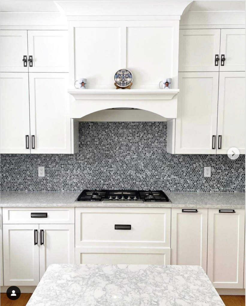 Grey Mosaic Pattern Kitchen Backsplash Decor