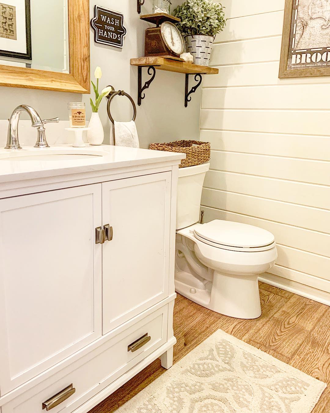 35 Beautiful Shiplap Bathroom Accent Wall Ideas