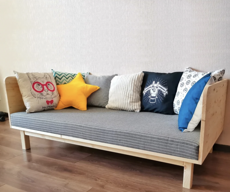 20 Simple And Easy DIY Furniture Couch Ideas With Tutorials