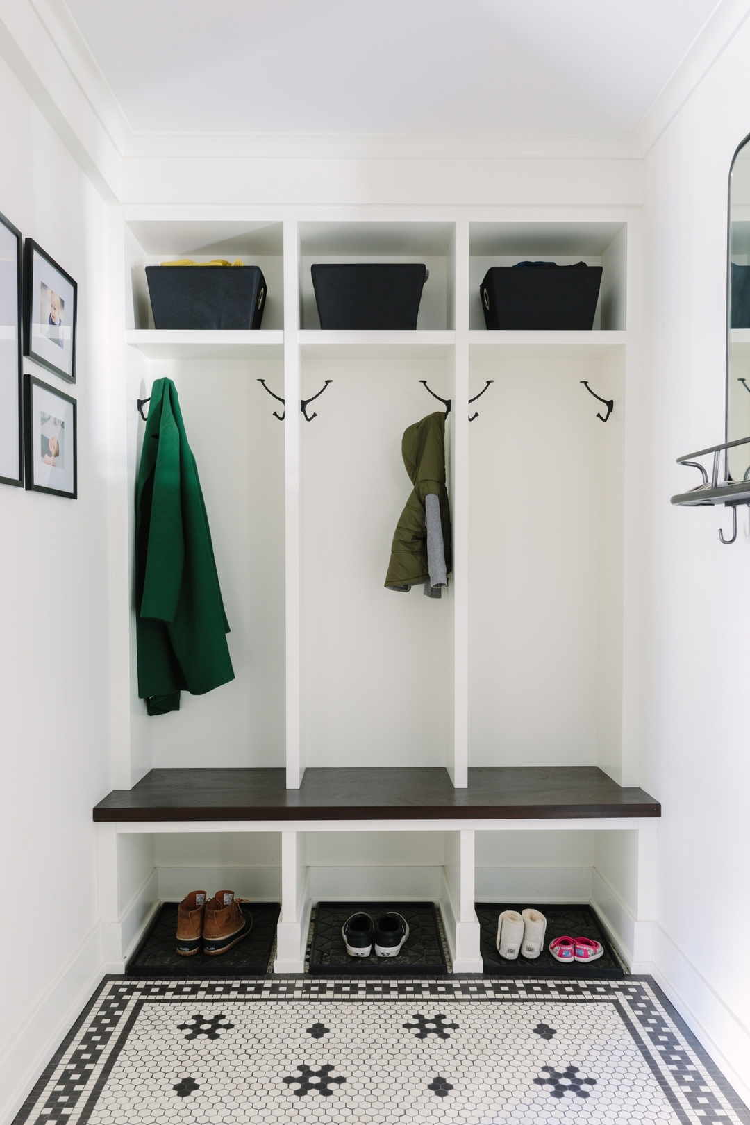 Crisp Contrast: Modern Mudroom with Classic Touches