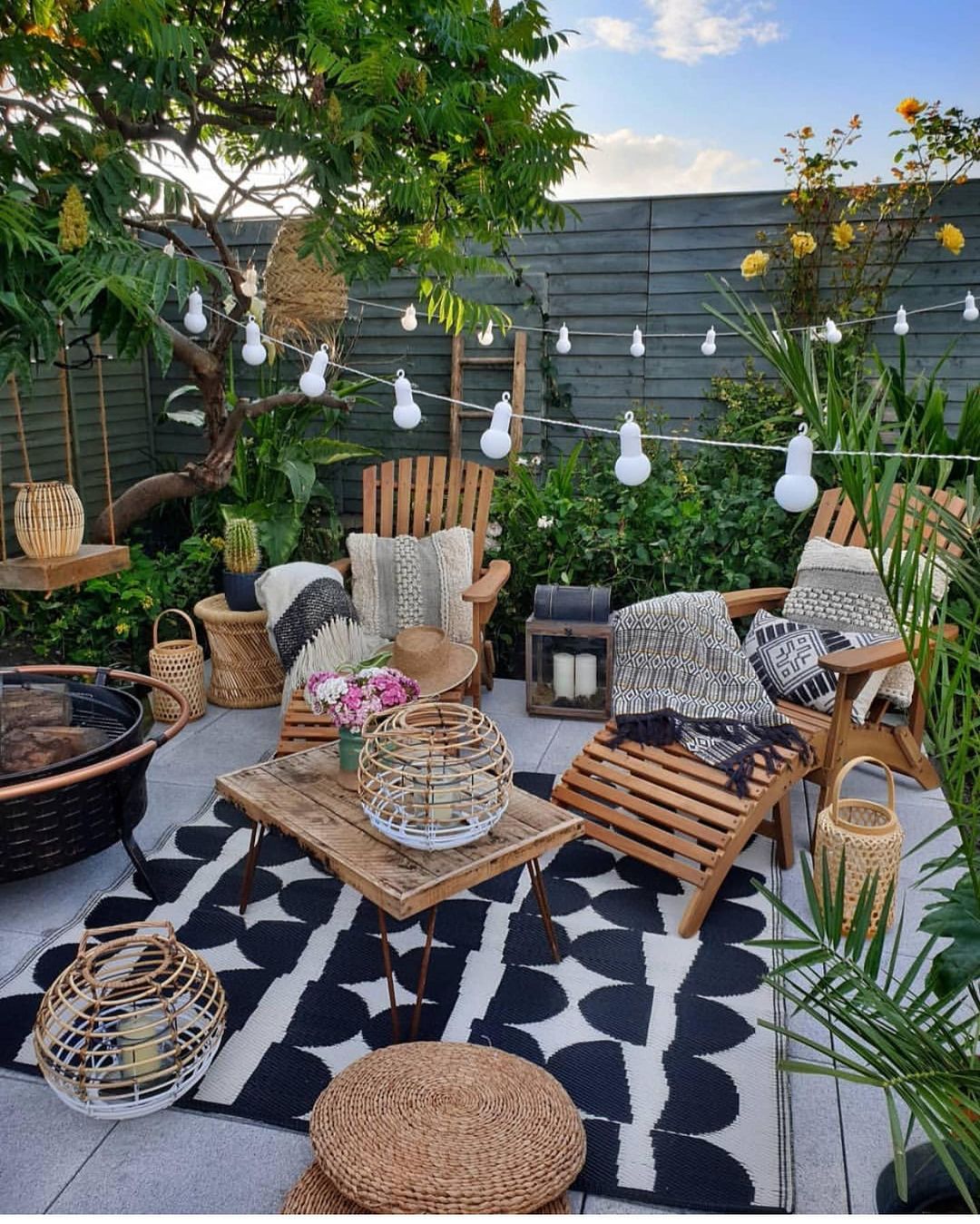 Chic Patterns in the Open Air - Outdoor Space Boho Style