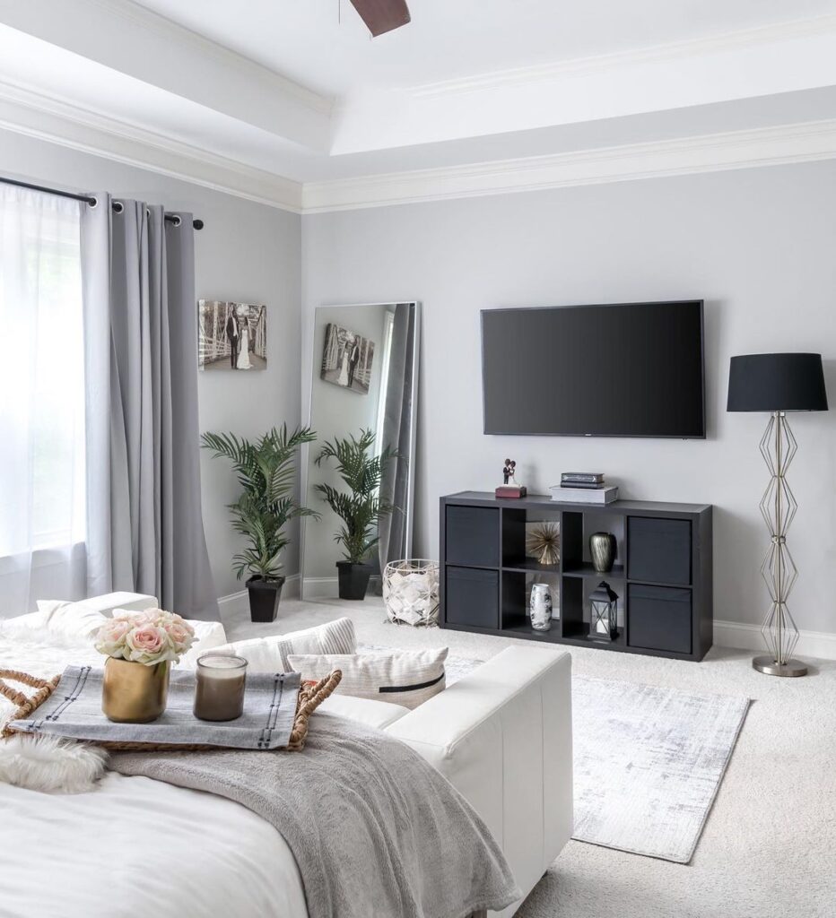 30 Beautiful Light Grey Walls With White Trim Ideas