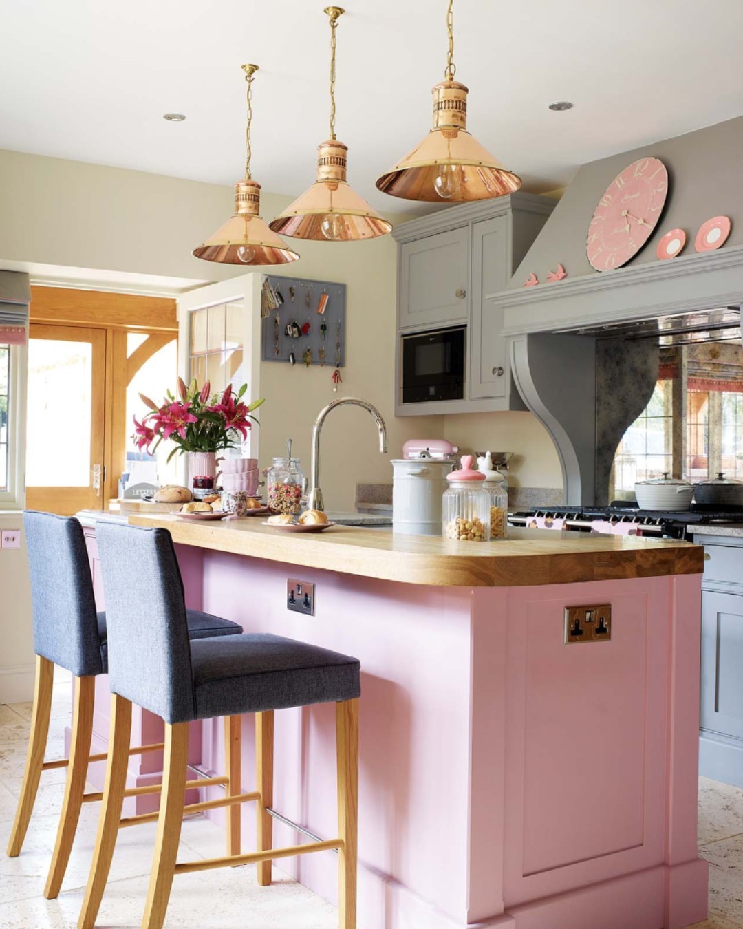 Classic Meets Contemporary in Copper and Pink