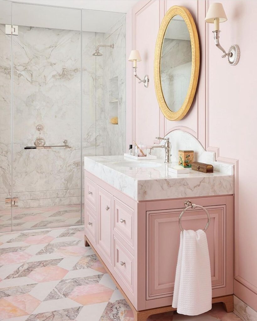 28 Beautiful Pink Vintage Bathroom Ideas You Need To See