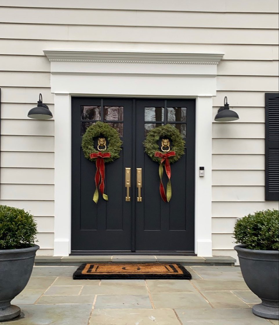 Classic Holiday Charm Prehung Front Entry Door