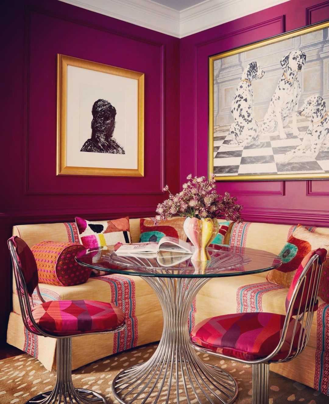 Magenta Magic: Dining Nook in Radiant Ruby