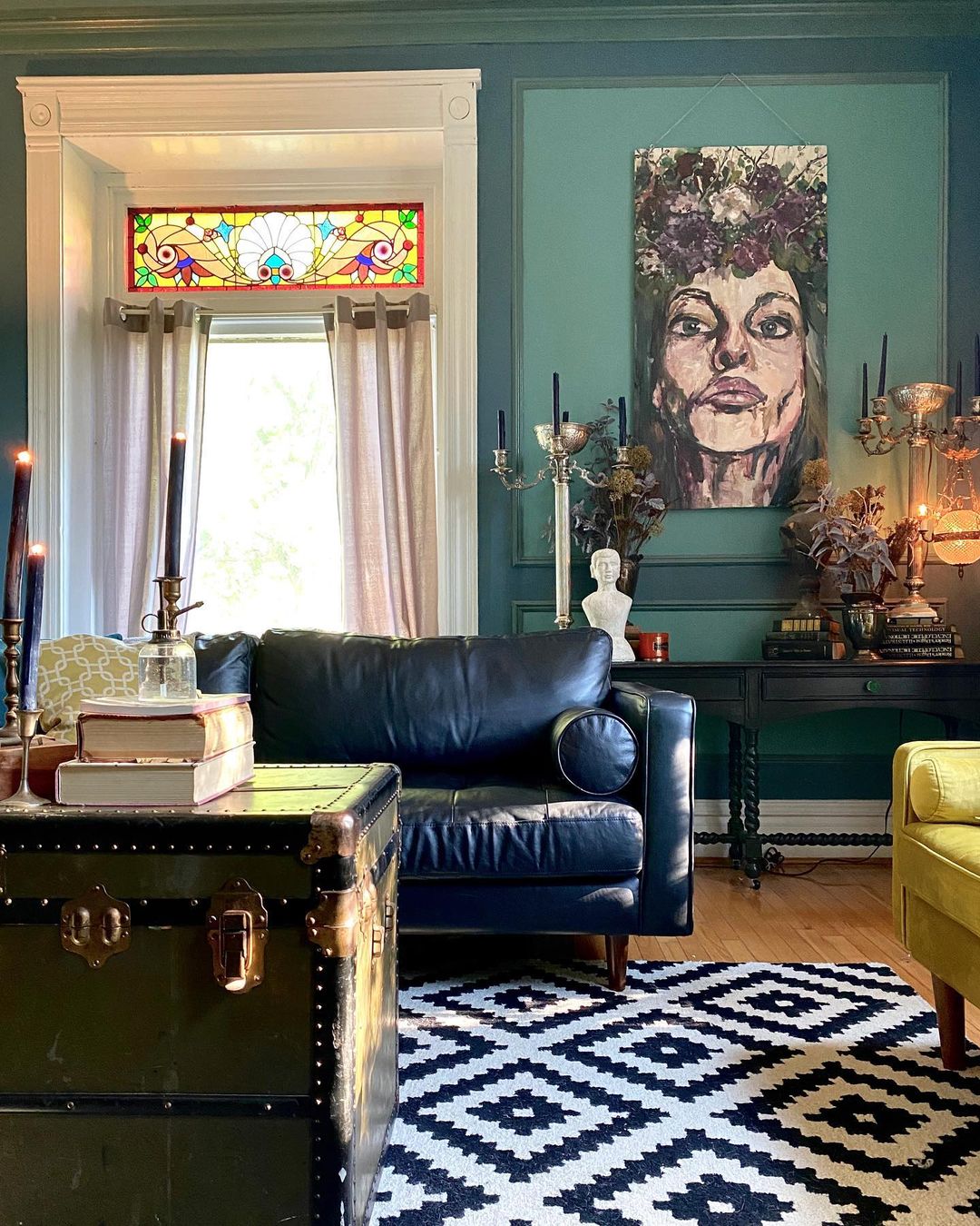 Amethyst Adventure: Living Room with a Bold Spirit
