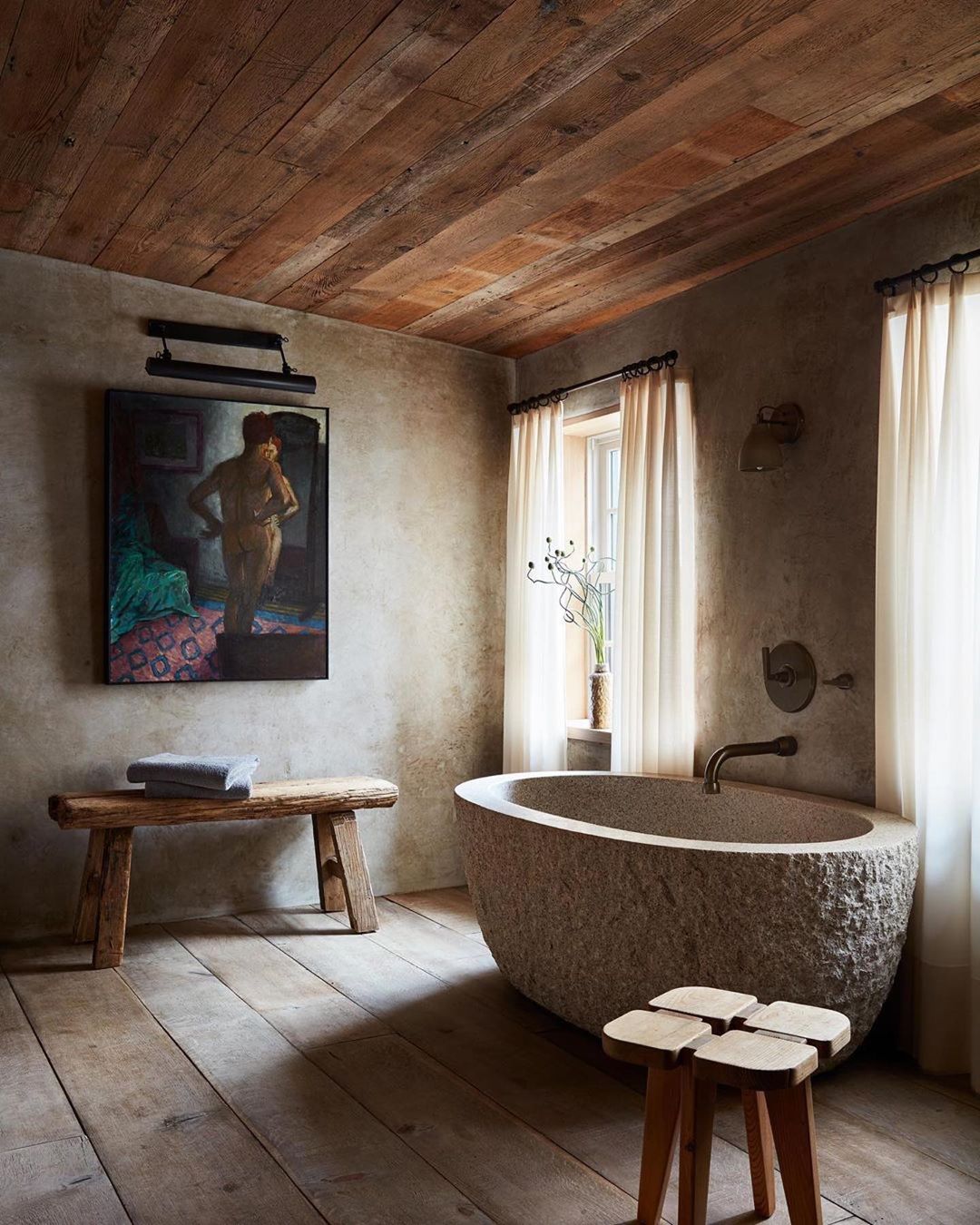 Rustic Elegance with Artistic Flair