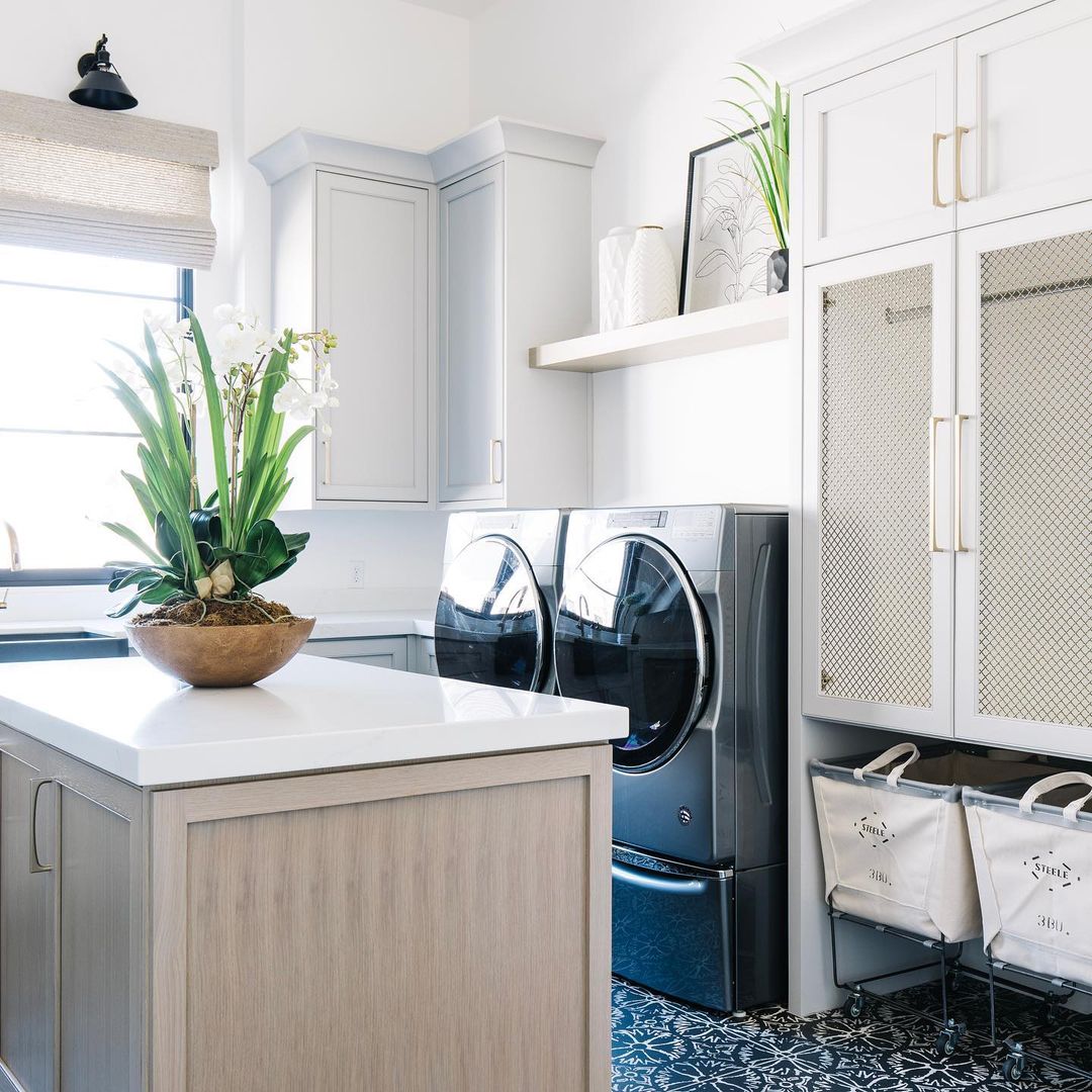 Inviting Simplicity in a Laundry Room