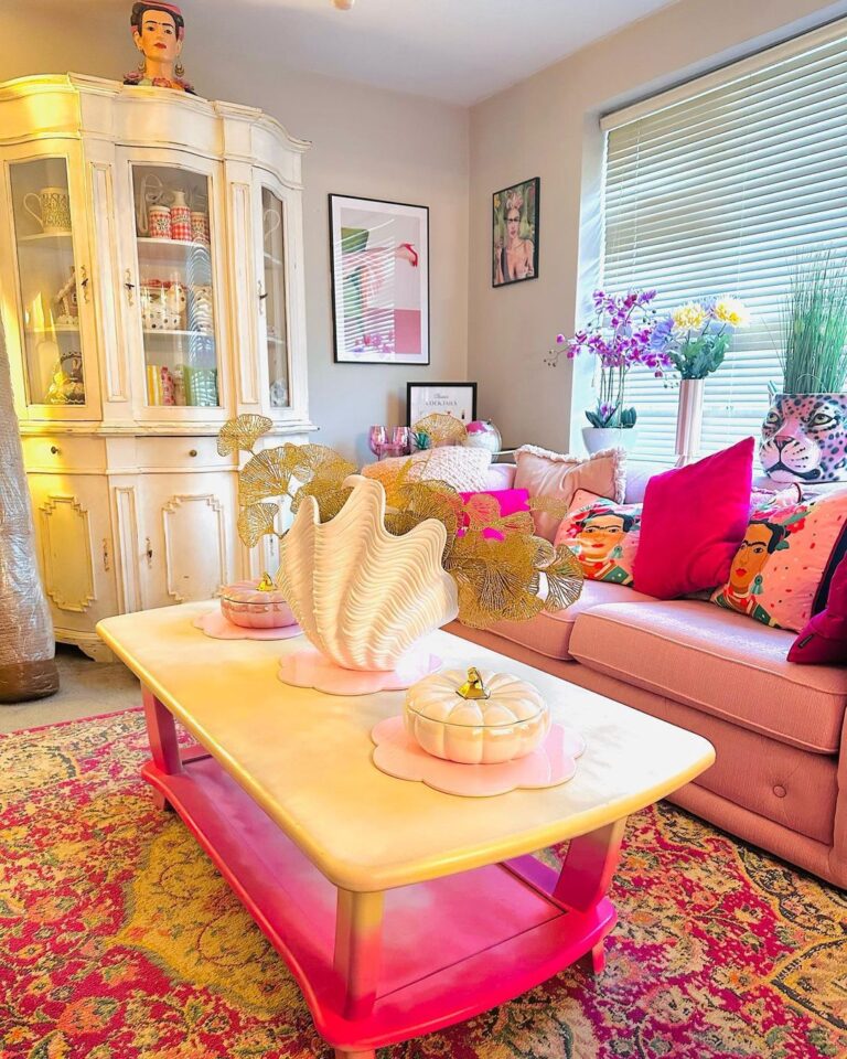 18 Beautiful And Whimsical Living Room Ideas You Should See