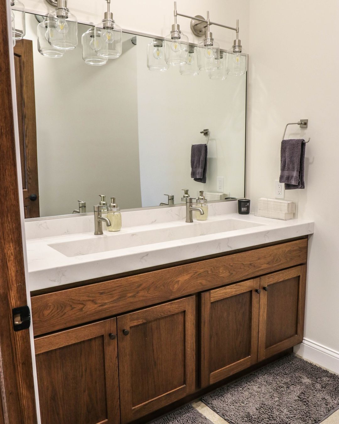 Contemporary Cleanliness with Classic Fixtures