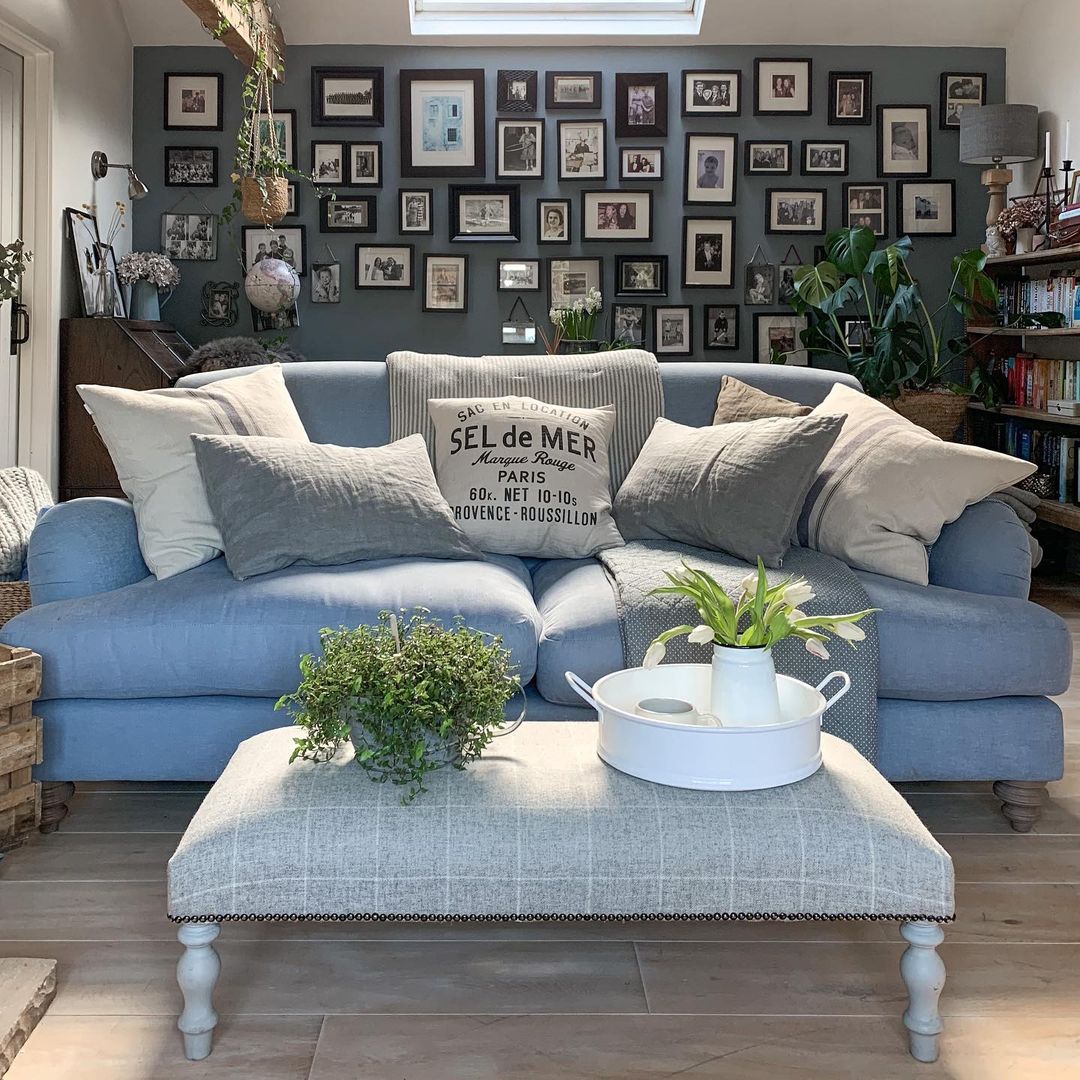 Blue-Toned Cottagecore Leisure Room