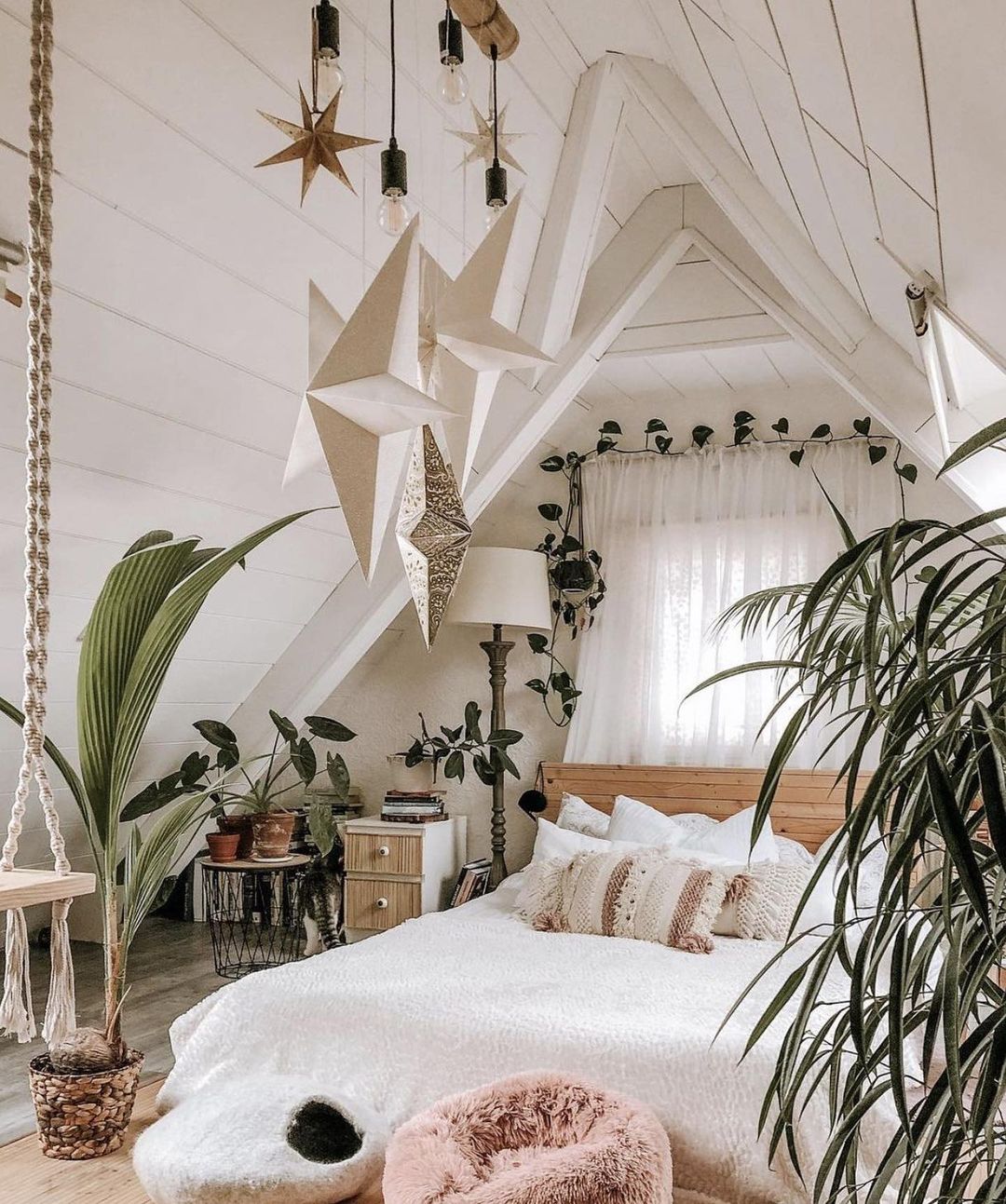 Garden Canopy: A Nature-Inspired Attic Bedroom Design