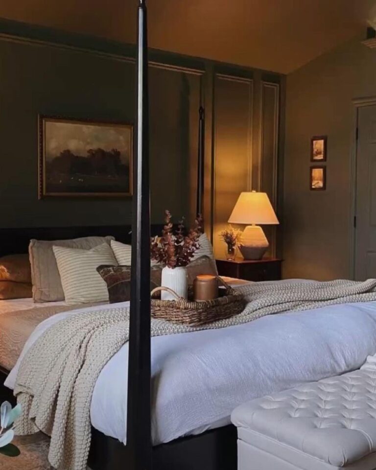 25 Moody Bedroom Ideas You Will Fall In Love With