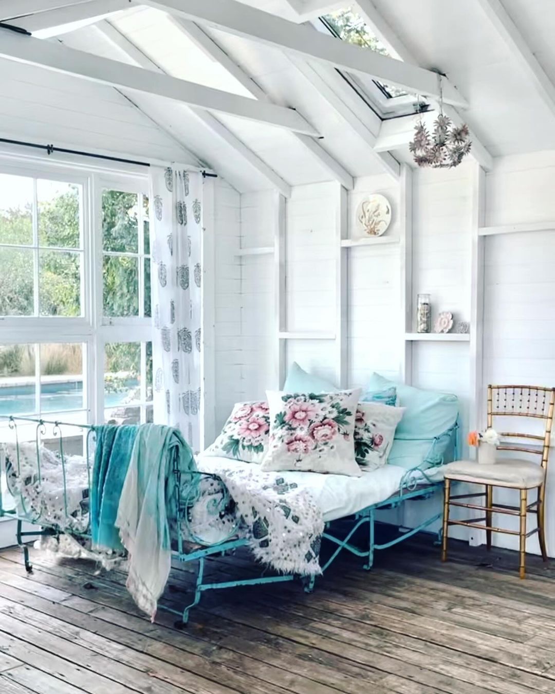 Fresh and Airy Coastal Cabin Bedroom