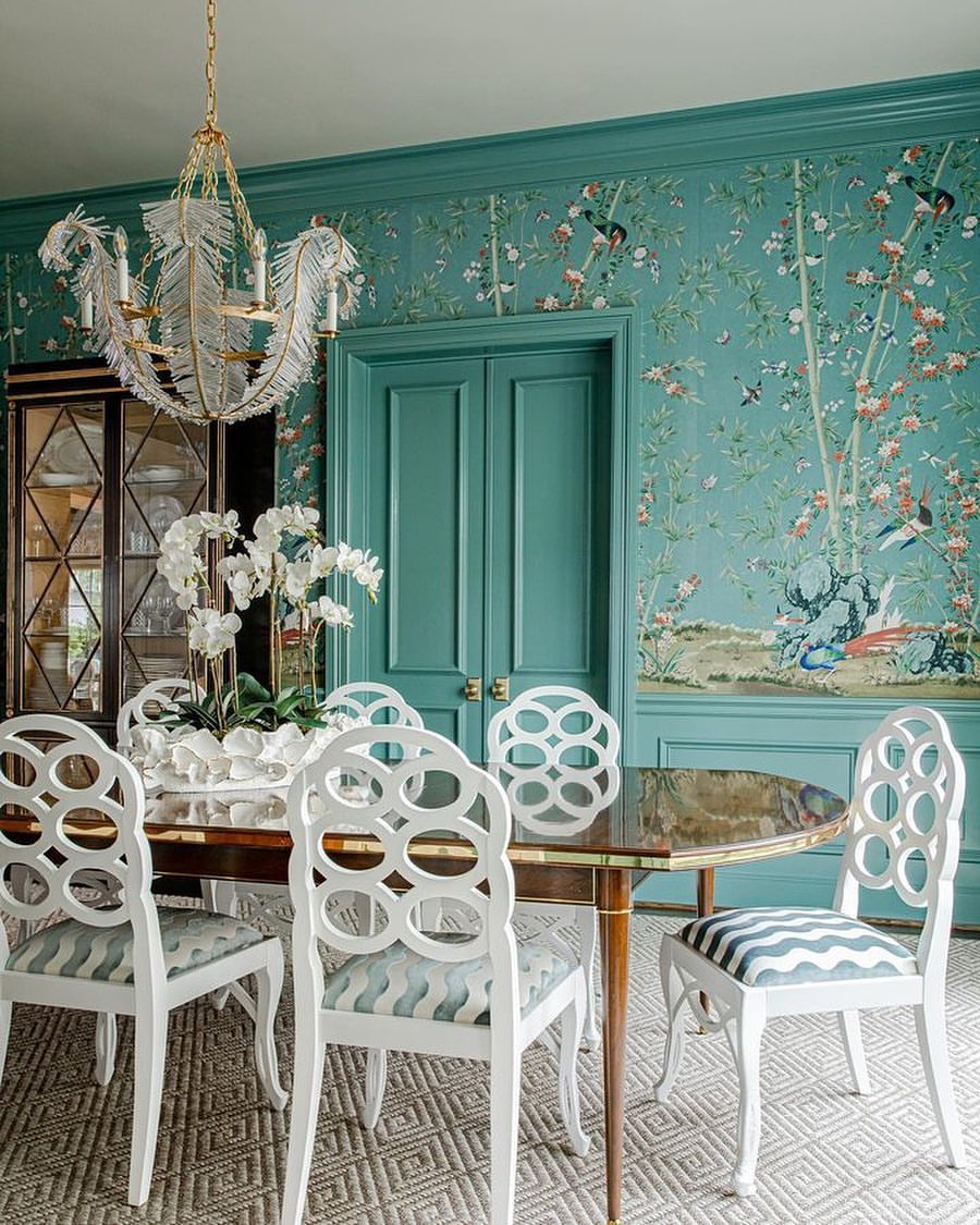 Orchid Opulence in Chinoiserie Setting